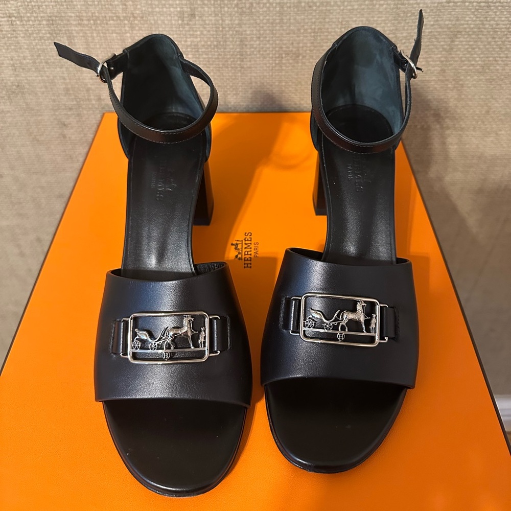 Hermès - Viaggio 60 - black calfskin sandal sz 38.5